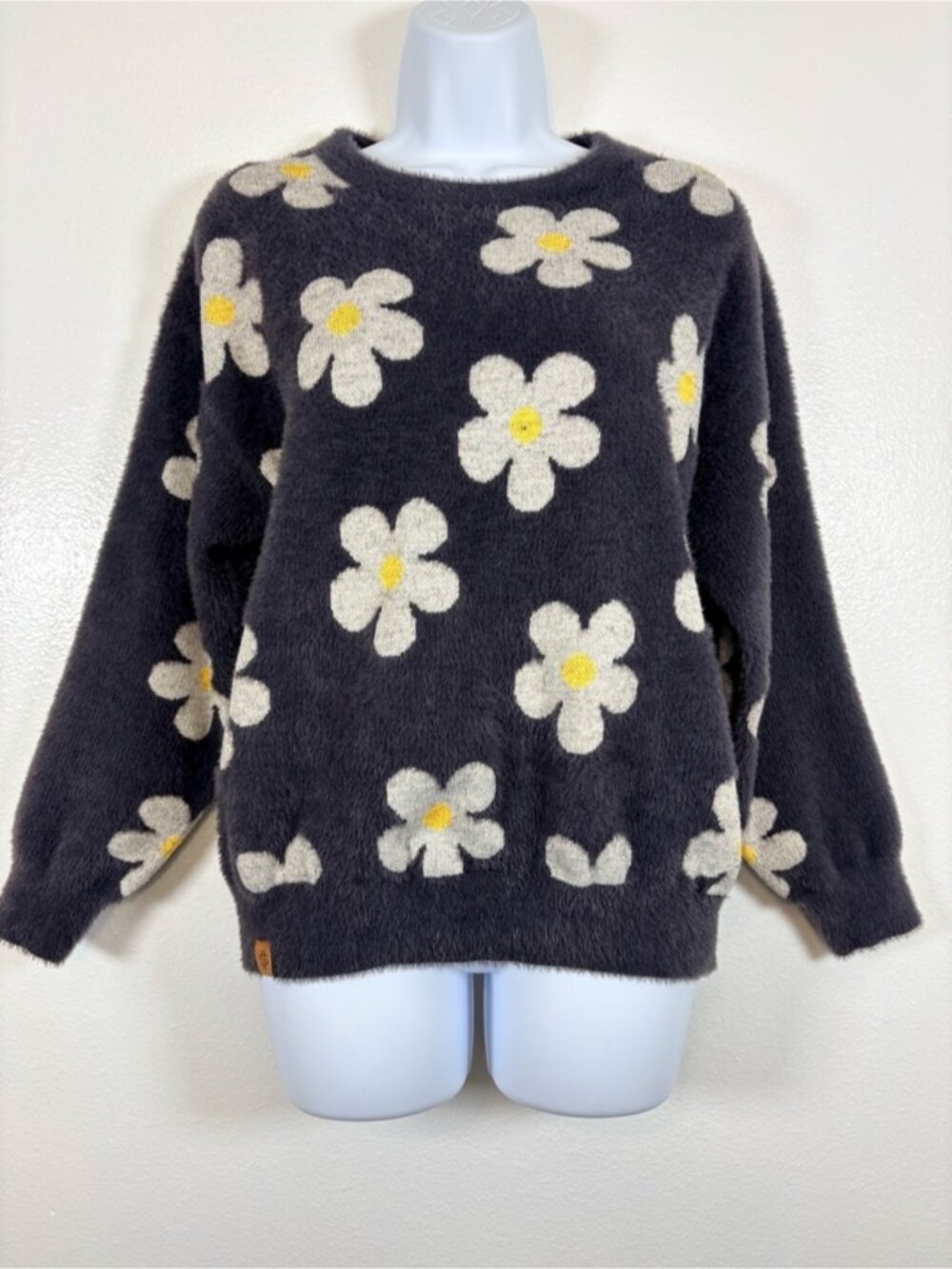 Print Fuzzy Sweater Size Small Soft Plush Floral Pullover